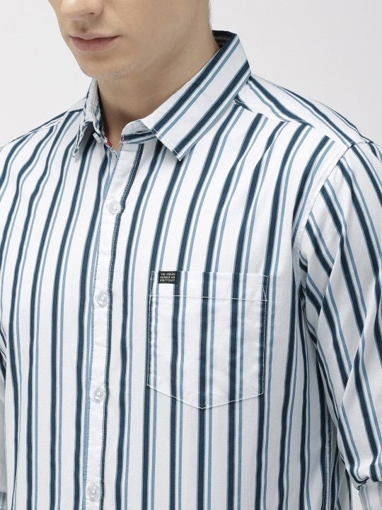 Men White & Teal Blue Slim Fit Striped Casual Shirt