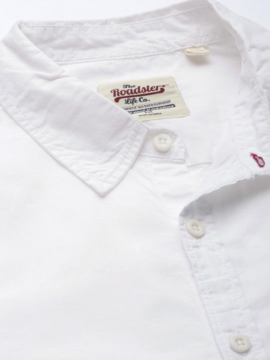 Men White Classic Regular Fit Cotton Casual Shirt